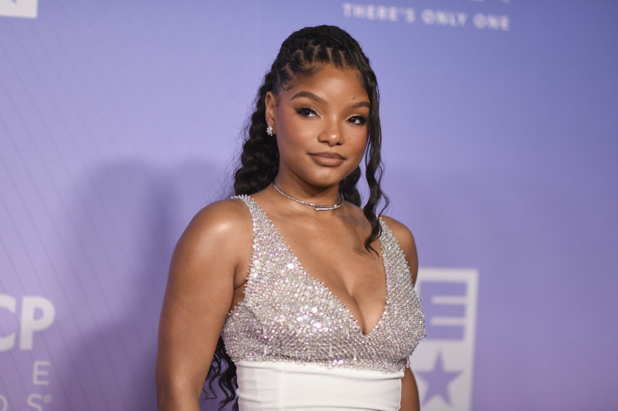 Η Halle Bailey μίλησε ανοιχτά για τη περίοδο μετά τη γέννα της