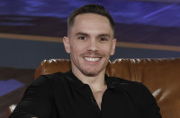 Επικός Λευτέρης Πετρούνιας: «Αγαπώ το παιδί μου και θα δώσω και τη ζωή μου αλλά όχι τη θέση μου!»