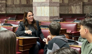 Δόμνα Μιχαηλίδου: «Αν χρειαστεί θα με δείτε με τον μάρσιππο στη Βουλή»