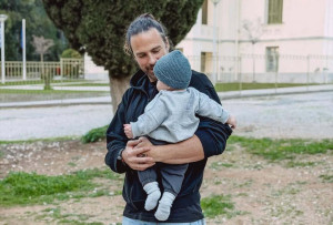 Γρηγόρης Μόργκαν: Η στιγμή στην πισίνα με τον γιο του που τον έκανε να μιλήσει για την πατρότητα