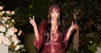 Kim Kardashian: Γενέθλια υπερπαραγωγή με δύο εκθαμβωτικά looks, διάσημες καλεσμένες και μια τούρτα που έκλεψε την παράσταση