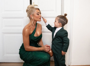 Ιωάννα Τούνη: Η αποκριάτικη στολή του Πάρη θύμισε τα θεματικά γενέθλια που του είχε κάνει ο Δημήτρης Αλεξάνδρου