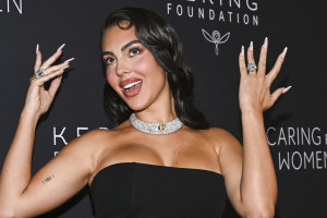 «Ήταν το λιγότερο που μπορούσε να κάνει»: Η Georgina Rodriguez αντιδρά στο XXL δαχτυλίδι αρραβώνων που της χάρισε ο Cristiano Ronaldo