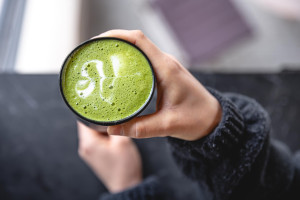 Τι κάνει το Matcha και είναι τόσο δημοφιλές που πια έχει έλλειψη!