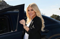 Η Κατερίνα Καινούργιου σού δείχνει ποιο είναι το σωστό και cosy outfit για ένα ΣΚ στο βουνό