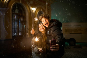 Όταν η γιορτινή περίοδος αποκαλύπτει την ωριμότητα της σχέσης σου - 7 σημάδια που το επιβεβαιώνουν