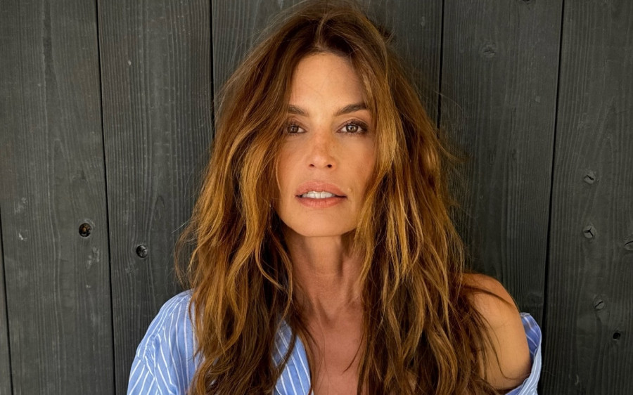 Cindy Crawford: Παλεύει εδώ και μια δεκαετία με τη βλεφαρόπτωση και το παραδέχτηκε ανοιχτά