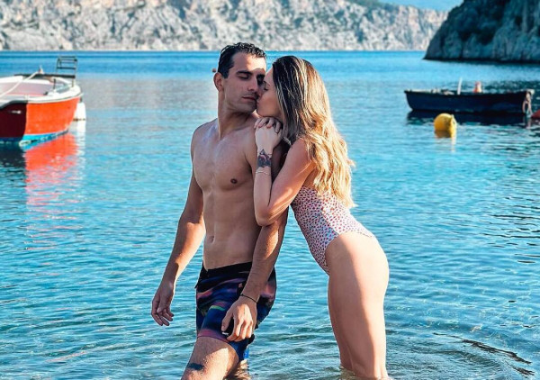 Ξανά μαζί Λιάντου – Σκουρλέτης: Το love story τους συνεχίζεται με φόντο τη Μήλο!