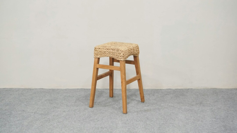 Φτιάξε τα δικά σου ξύλινα σκαμπό με απλά εργαλεία