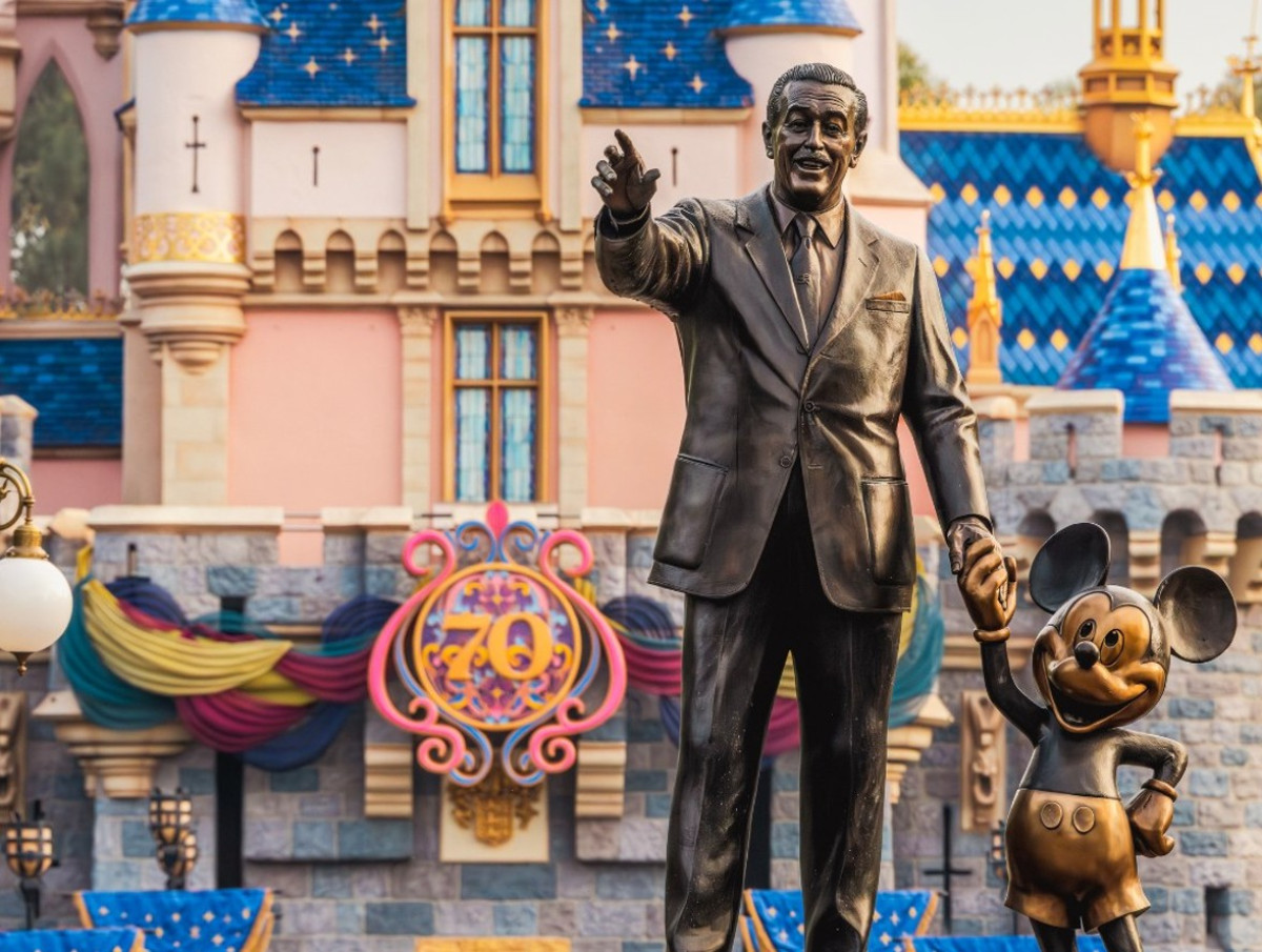 Μήπως η Disney μόλις άλλαξε ένα εμβληματικό τραγούδι της παιδικής μας ηλικίας;