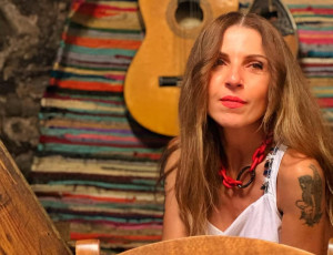 Ευρυδίκη: Επτά μήνες μετά τον θάνατο του πατέρα της, αυτό είναι το συγκινητικό τραγούδι που γράφτηκε για εκείνον