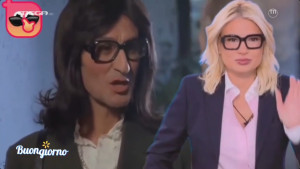 Νέο, επικότερο τρολάρισμα των συνεργατών της Σκορδά για τα γυαλιά της - Η Φαίη και η... Αφροχάρις του αξέχαστου Μουστάκα