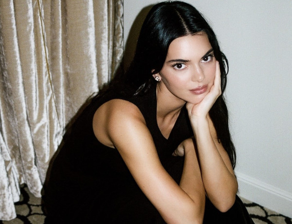 «Resting Rich Face»: Το νέο φυσικό μακιγιάζ που υπόσχεται φρέσκια και λαμπερή επιδερμίδα