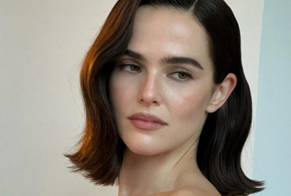 Εφαρμογή ελαίου κάτω από το concealer: Το νέο TikTok trick που προκαλεί αίσθηση