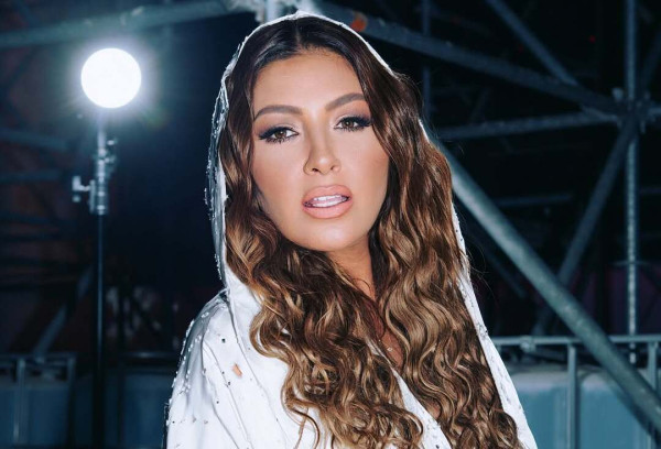 Έλενα Παπαρίζου: Πότε επιστρέφει στο «The Voice» και στις υπόλοιπες υποχρεώσεις της, το νέο album και το μήνυμα