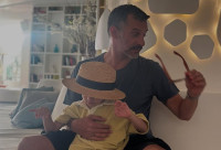 Γιώργος Χρανιώτης: Η αφιέρωση στον γιο του είναι ύμνος στην ελευθερία της παιδικής ηλικίας