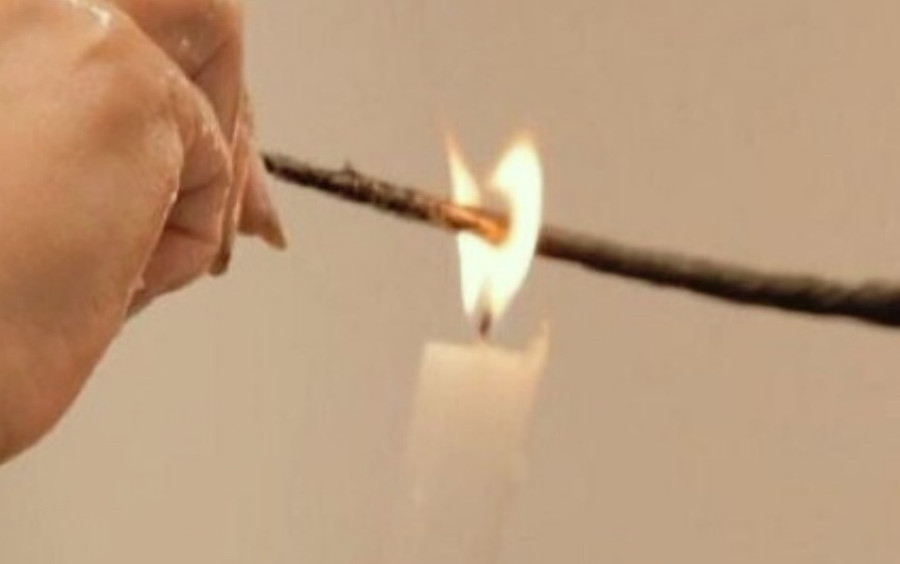 Velaterapia: Η «θεραπεία» μαλλιών με φωτιά από τη Βραζιλία. Τάση ή ρίσκο;