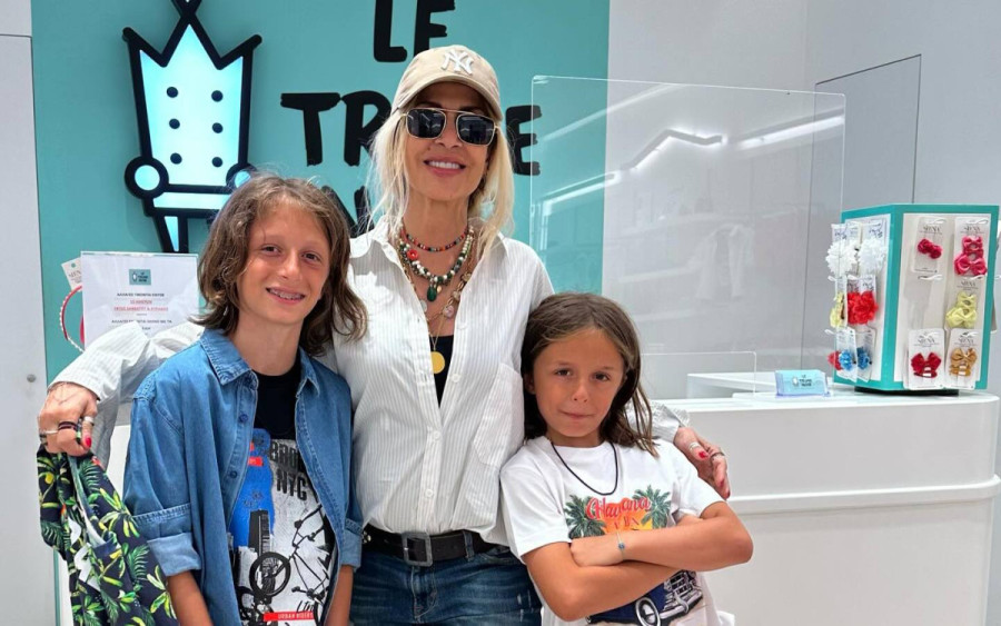 Άννα Βίσση: Ο εγγονός της τραγουδάει το... Σε περίπτωση που κι εκείνη λιώνει