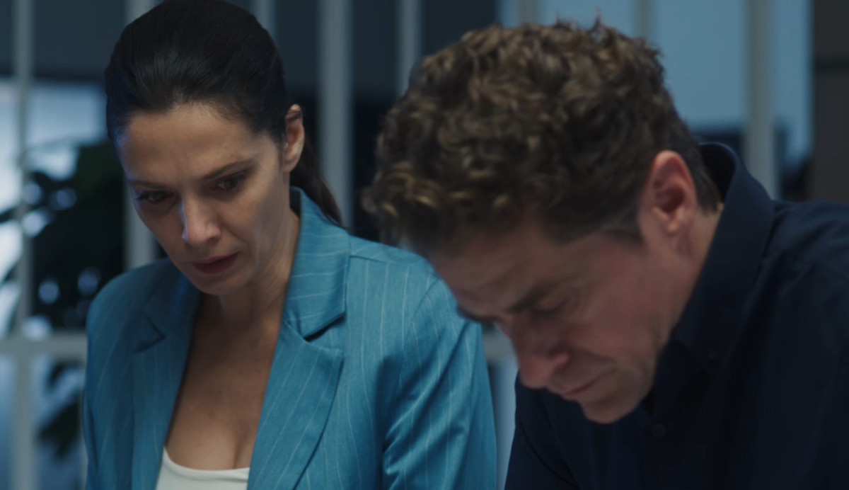 Μια νύχτα μόνο: Δυο άντρες ερωτευμένοι μαζί της, ένας κρυφά, ένας φανερά κι η ίδια σε απόγνωση