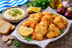 Μπακαλιάρος σκορδαλιά: Τα μυστικά για τέλειο αποτέλεσμα και η παραδοσιακή συνταγή που δεν αποτυγχάνει