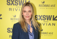 «Τα 70 είναι τα νέα 40»: Στα 67 της, η Michelle Pfeiffer βάζει φωτιά στα social media