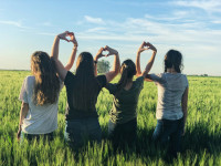 Friendship curation: Οι άνθρωποι -πια- μικραίνουν τον κύκλο τους και αυτό είναι καλό