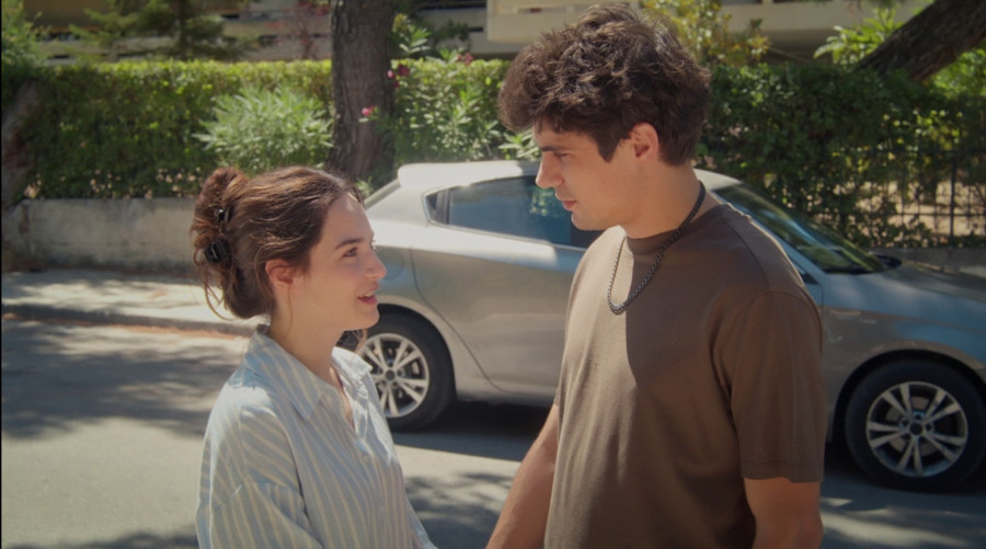 Να μ' αγαπάς: Άννα και Λευτέρης συναντιόνται ενώ γύρω όλα γκρεμίζονται