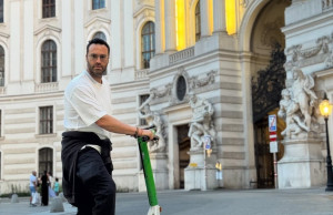 Κώστας Φραγκολιάς: Έδωσε... εξηγήσεις για τη φωτογραφία με ξανθιά συνοδό