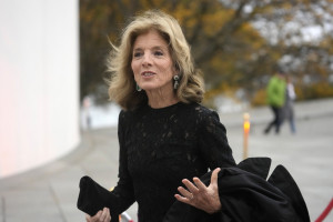 Caroline Kennedy: Μια ζωή σημαδεμένη από τραγωδίες, στη σκιά του αδελφού της Τζον