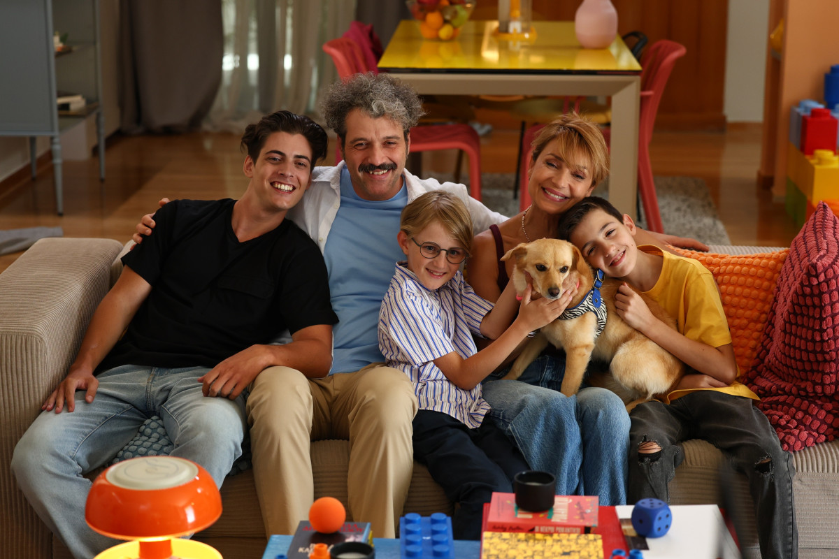 Τρομεροί γονείς: Το bullying που δέχεται ο Άλεξ και κάνει ο Ερμής τους κάνει άνω κάτω