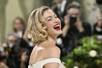 Η Sleek αλογοουρά της Gigi Hadid είναι μια αναφορά στα ’90s