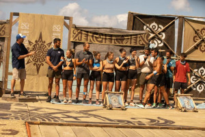 Survivor: Βραδιά έντασης για τους Μπλε μετά τη νίκη των Αθηναίων και η αποχώρηση που θα φέρει ανατροπές
