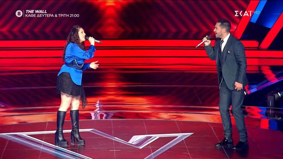 The Voice: Η διαγωνιζόμενη που ξέρει καλά τον Μάστορα, τον σόκαρε και τους έβαλε όλους -σχεδόν- να τραγουδήσουν μαζί της