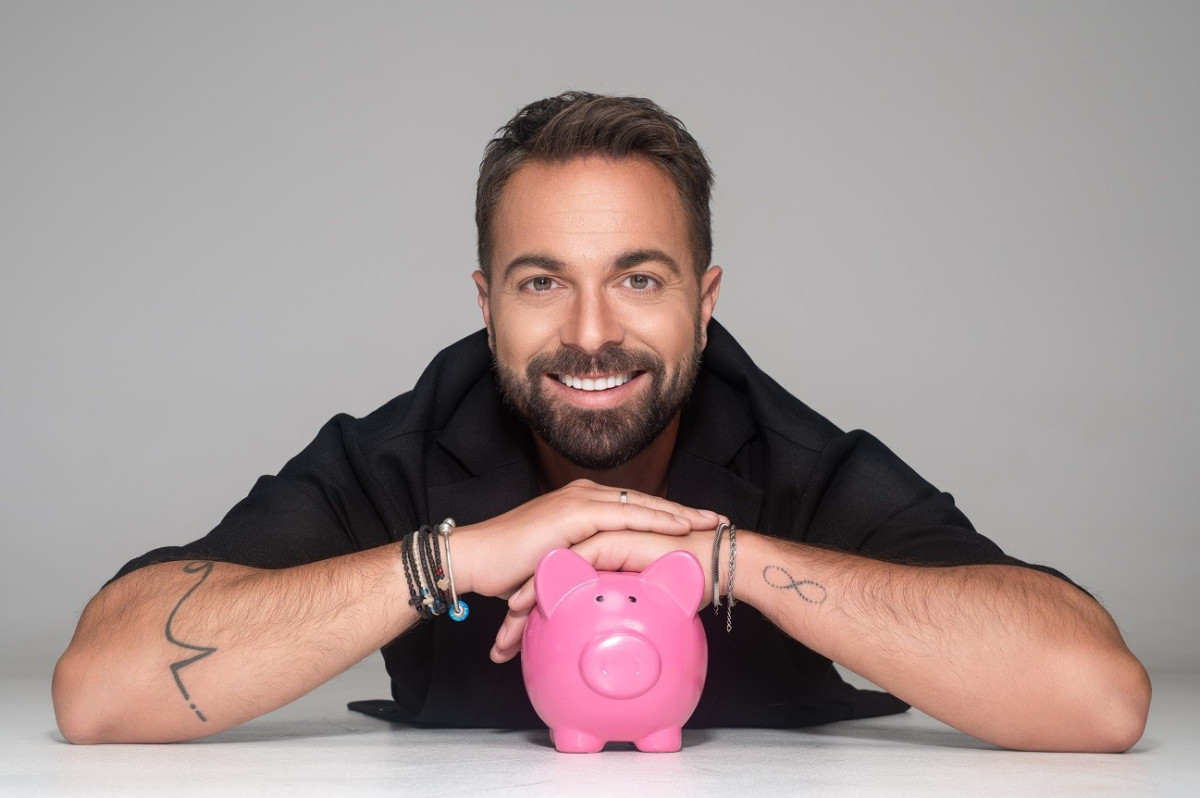 Ηλίας Βρεττός: Οι καυστικές αιχμές που άφησε για το Πιο μεγάλο παζάρι που παρουσίαζε - Πού απέδωσε τα χαμηλά νούμερα;