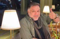 Γρηγόρης Αρναούτογλου: Βίωσε την επώδυνη εμπειρία του κολικού νεφρού - «Είχα πέσει στο πάτωμα»