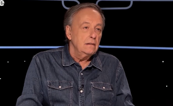 Ανδρέας Μικρούτσικος: «Όταν πέθανε ο Θάνος, έκανα ένα μήνα που έτρωγα από τα μακαρόνια που μου είχε απόθεμα»