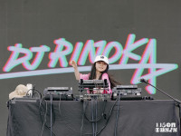 Η 9χρονη DJ Rinoka δείχνει ότι το ταλέντο δεν έχει ηλικία (ούτε όριο)