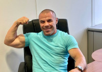 Μιχάλης Ζαμπίδης: Η επιστροφή στο ρινγκ, ο αγώνας με τον Floyd Mayweather Jr. και η συγκίνηση για τις κόρες του