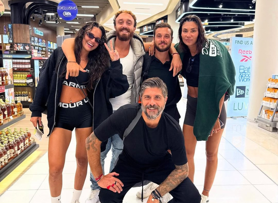 Survivor: Στον δρόμο της επιστροφής Αθηναίοι και Επαρχιώτες - Οι φωτογραφίες από το αεροδρόμιο της Ζυρίχης