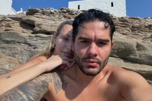 Η Καληφώνη με φαρυγγίτιδα και ο Μάστορας με φούτερ αλλά οι διακοπές, διακοπές