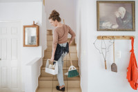 Έξυπνα tips για να κρατάς το σπίτι καθαρό χωρίς να ξοδεύεις ώρες