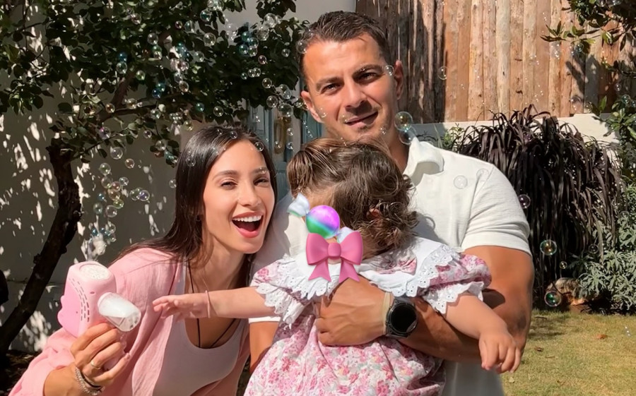 Αγγελόπουλος- Βαμβακούση: Η φάρμα, τα προβατάκια και η απρόσμενη απορία της Δήμητρας για τον άντρα της