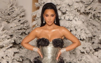 Kim Kardashian: Το εντυπωσιακό vintage Mugler του ’86 που έκλεψε την παράσταση την παραμονή των Χριστουγέννων