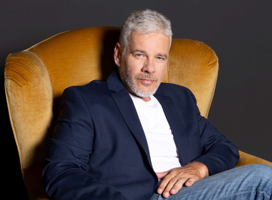 Νίκος Γρίτσης: «Ο καλλιτέχνης θέλει ένα ισχυρό σοκ για να επανέλθει και ίσως ο θάνατος της γυναίκας του Νότη να είναι αυτό»