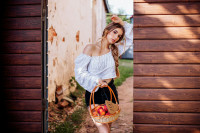 7+1 easy-to-wear outfits που θα σε βγάλουν ασπροπρόσωπη αυτό το καλοκαίρι