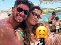 Νεσχάν Μουλαζίμ: Η τρυφερή αφιέρωση για τα πρώτα γενέθλια της κόρης της - «Η μέρα που γεννήθηκα ξανά»
