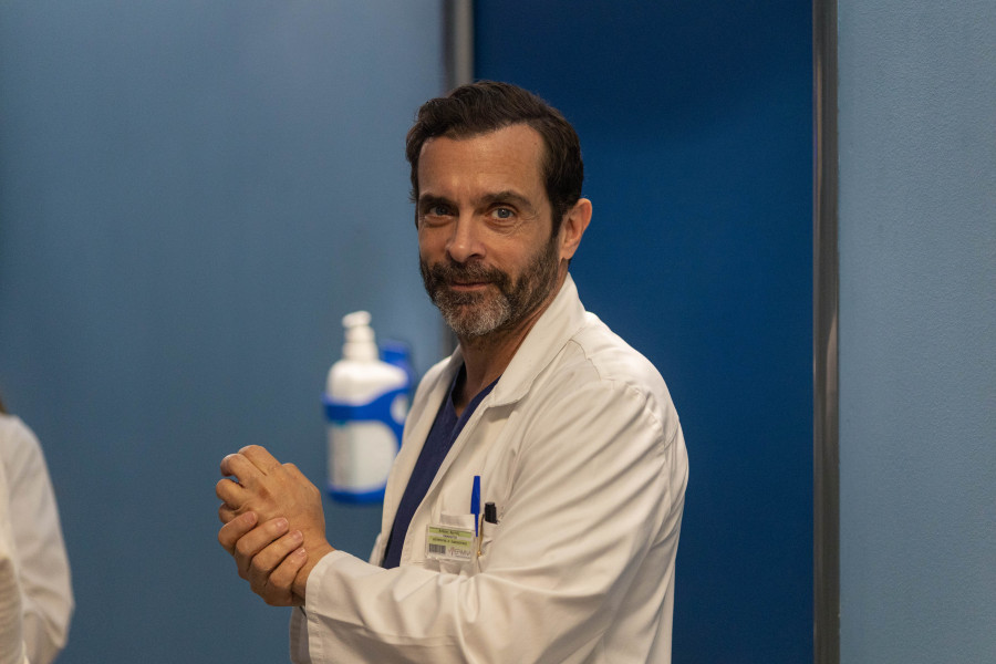 Ο Γιατρός: Η πρώτη ανάμνηση του Ανδρέα ταράζει την Άννα. Τι του έχει αποκρύψει;