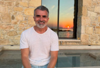 Παύλος Σταματόπουλος: Μούλιασε στη βροχή και στην ουρά στο Βιετνάμ