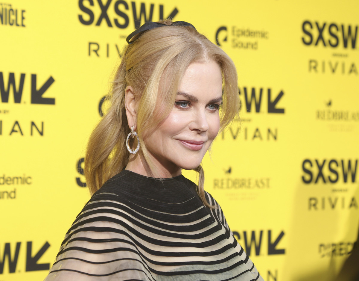 Nicole Kidman: Το μυστικό της λαμπερής επιδερμίδας της είναι ένας συνδυασμός από SPF, έλαια και κόκκινο φως