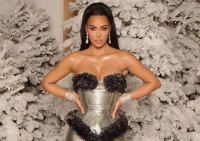 Η Kim Kardashian τόλμησε να συνδυάσει γούνα, βελούδο και δέρμα σε ένα μόνο look την Πρωτοχρονιά